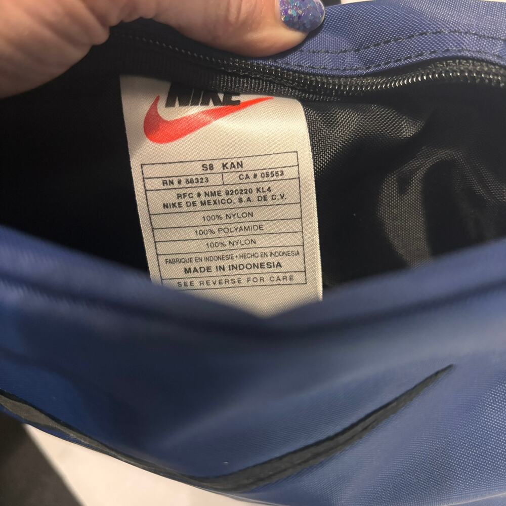 Nike Blue Nylon Waist Pack Fanny Pack Crossbody Swoosh Travel Bag - Picture 6 of 6